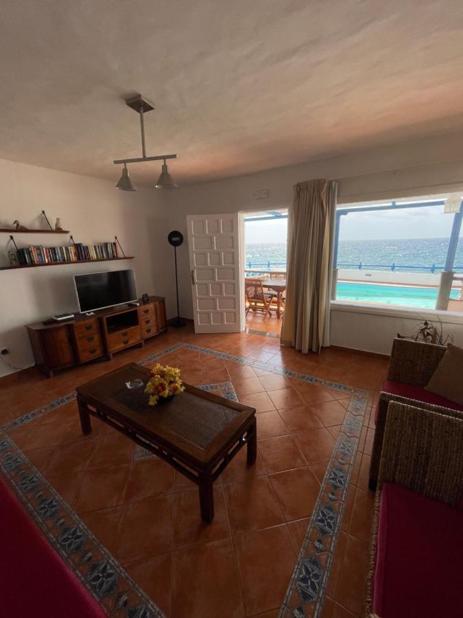 Caleton Villa